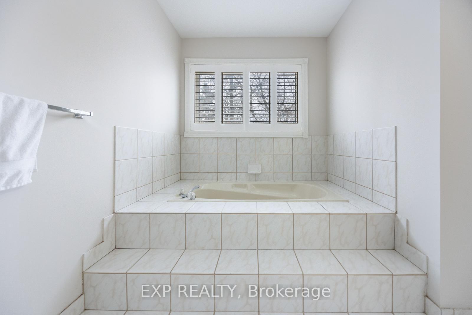Photo 43 of 4 Calibre Court, Scarborough, Rouge — HOMEH