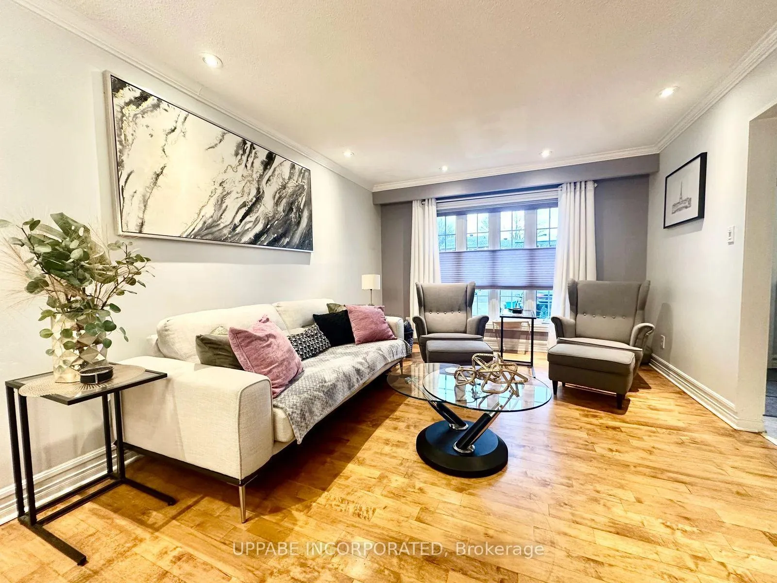 Photo 3 of 2506 Autumn Hill Crescent, Ottawa, Blackburn Hamlet (South) — HOMEH