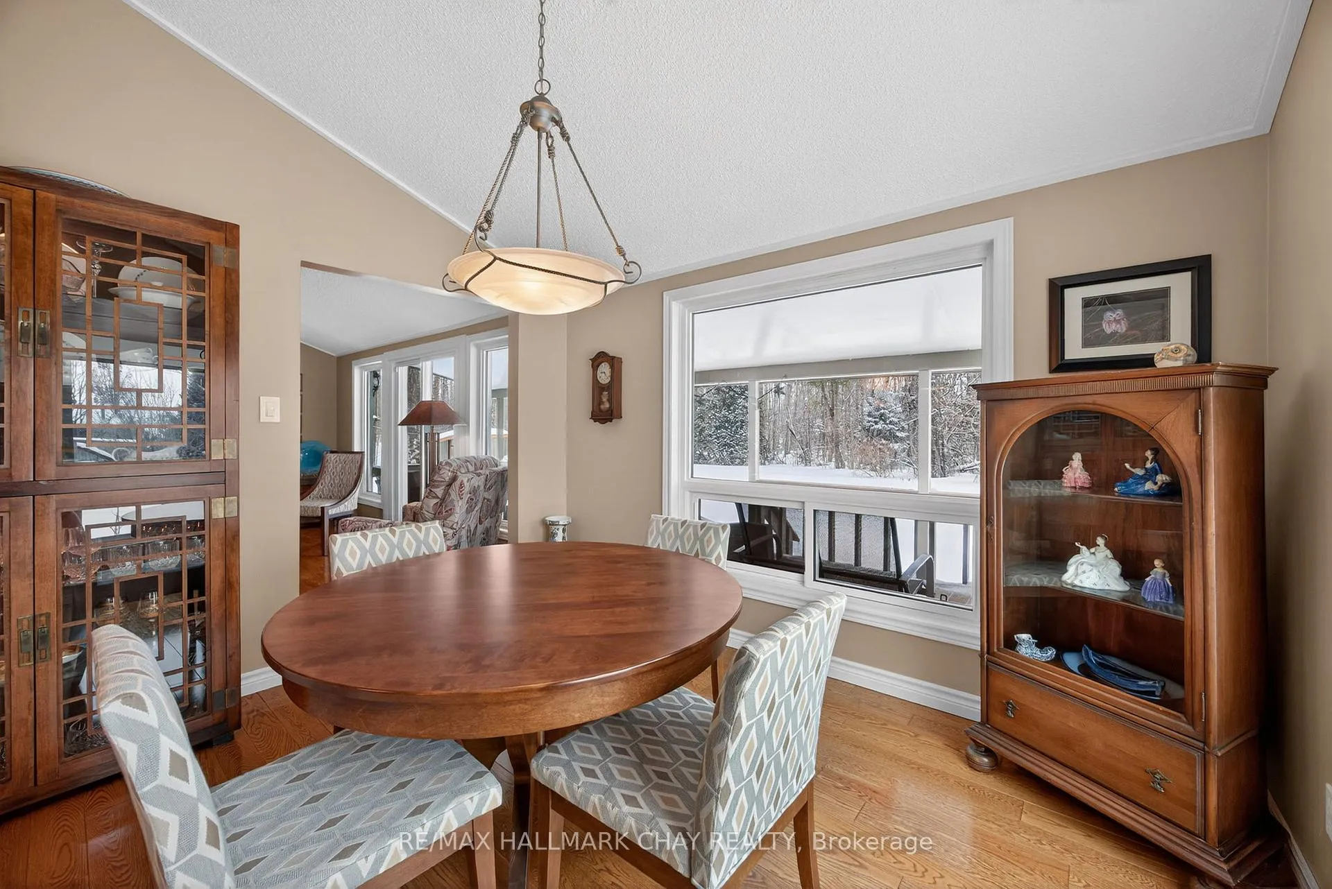 Photo 15 of 1075 6 Line S, Oro-Medonte, Rural Oro-Medonte — HOMEH