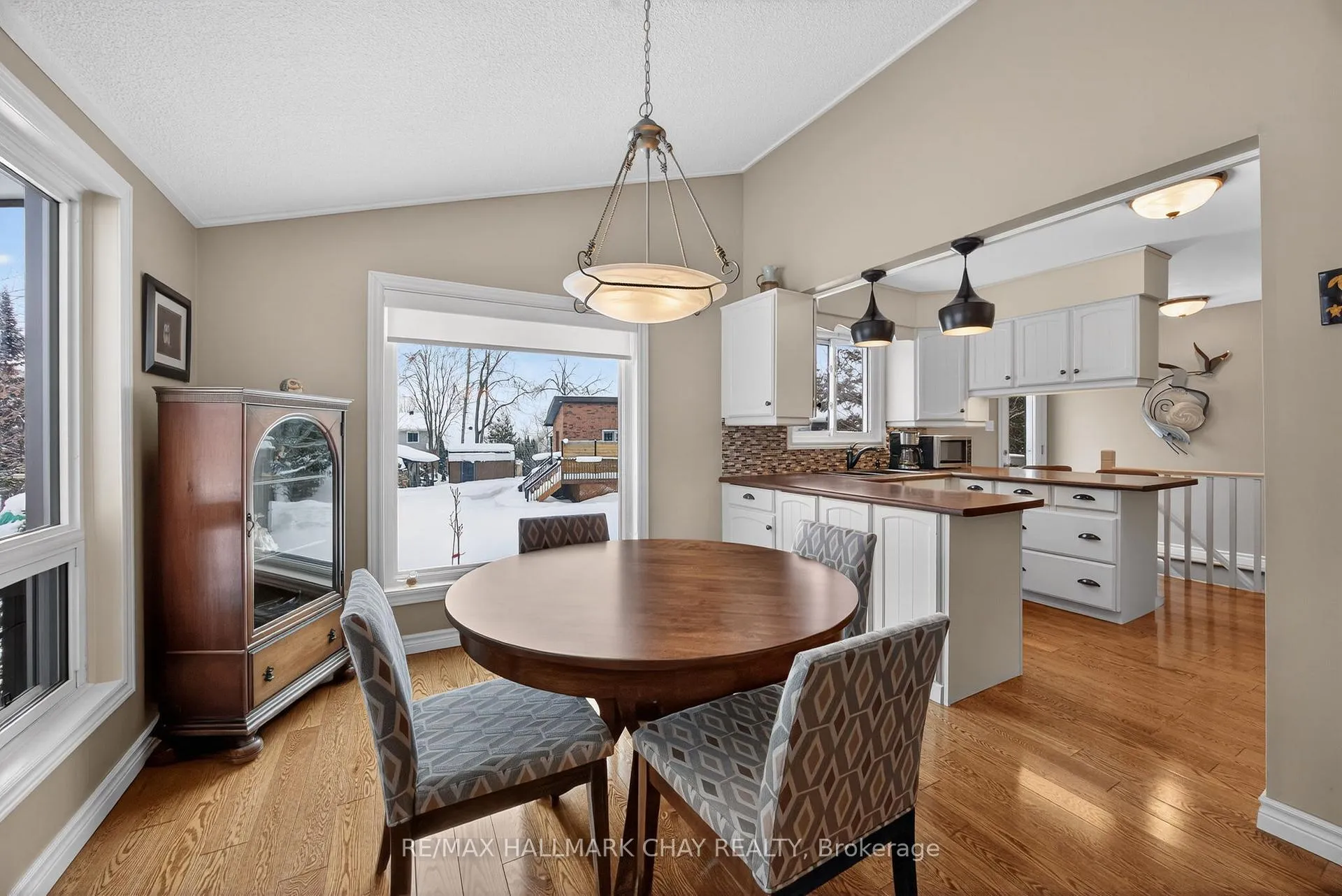 Photo 16 of 1075 6 Line S, Oro-Medonte, Rural Oro-Medonte — HOMEH