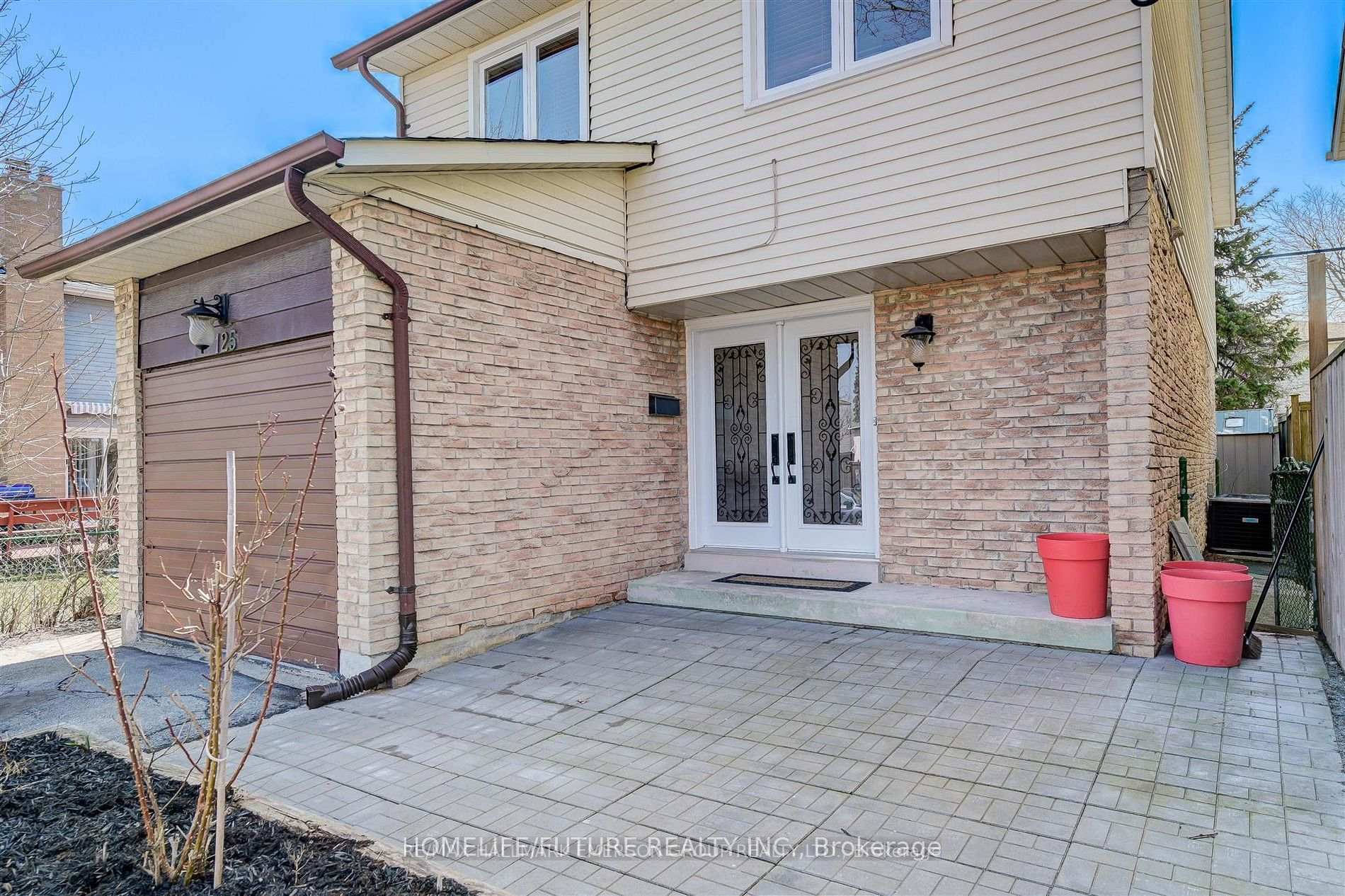 Photo 2 of Unit Bsmt, 125 Granada Crescent, Scarborough, Rouge — HOMEH