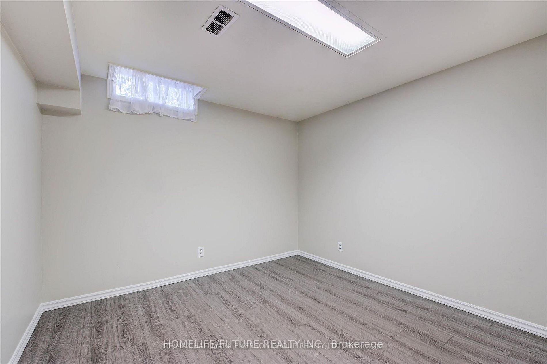 Photo 5 of Unit Bsmt, 125 Granada Crescent, Scarborough, Rouge — HOMEH