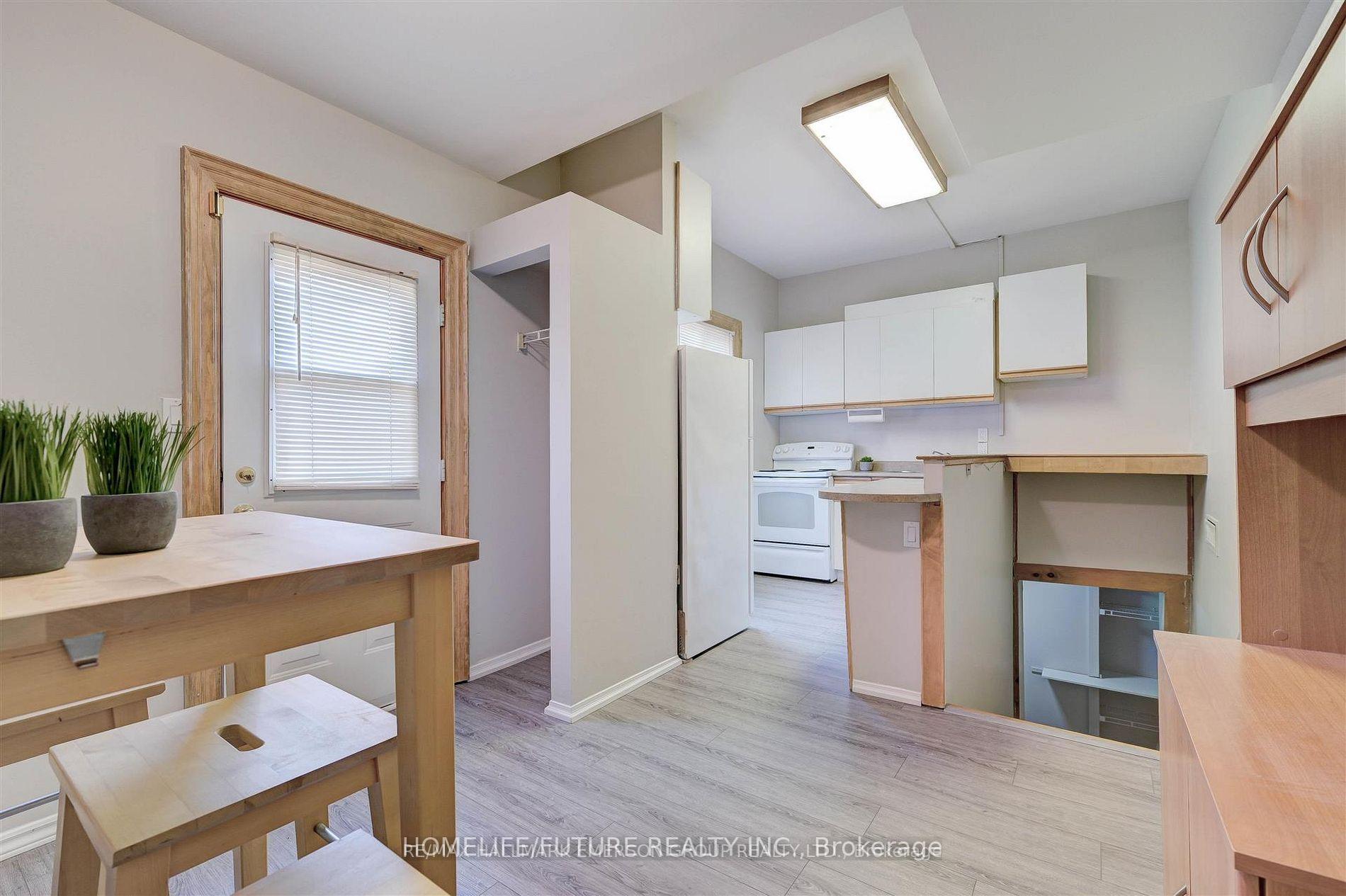 Photo 10 of Unit Bsmt, 125 Granada Crescent, Scarborough, Rouge — HOMEH
