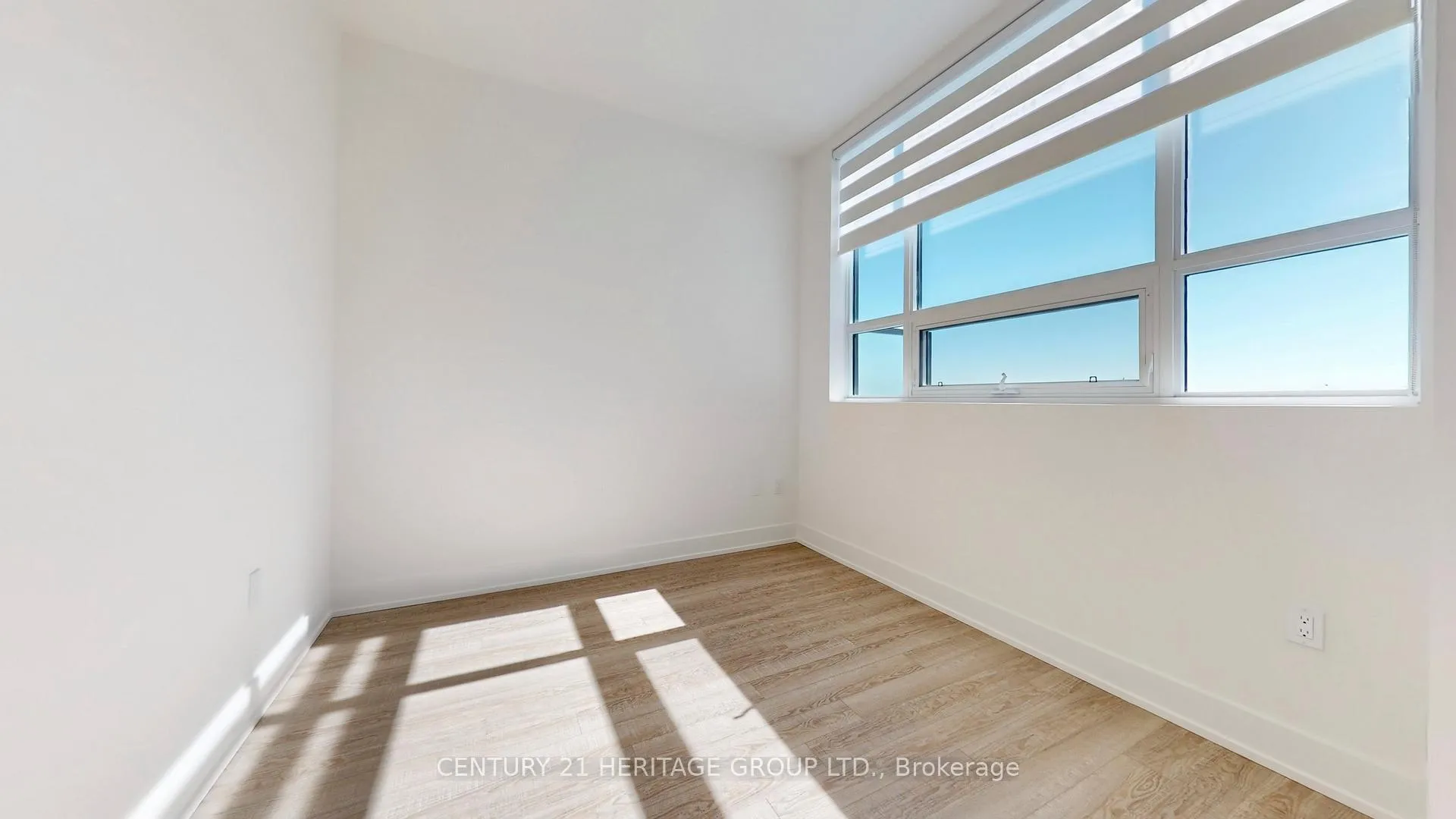 Photo 10 of Unit 611, 2075 King Road, King, King City — HOMEH