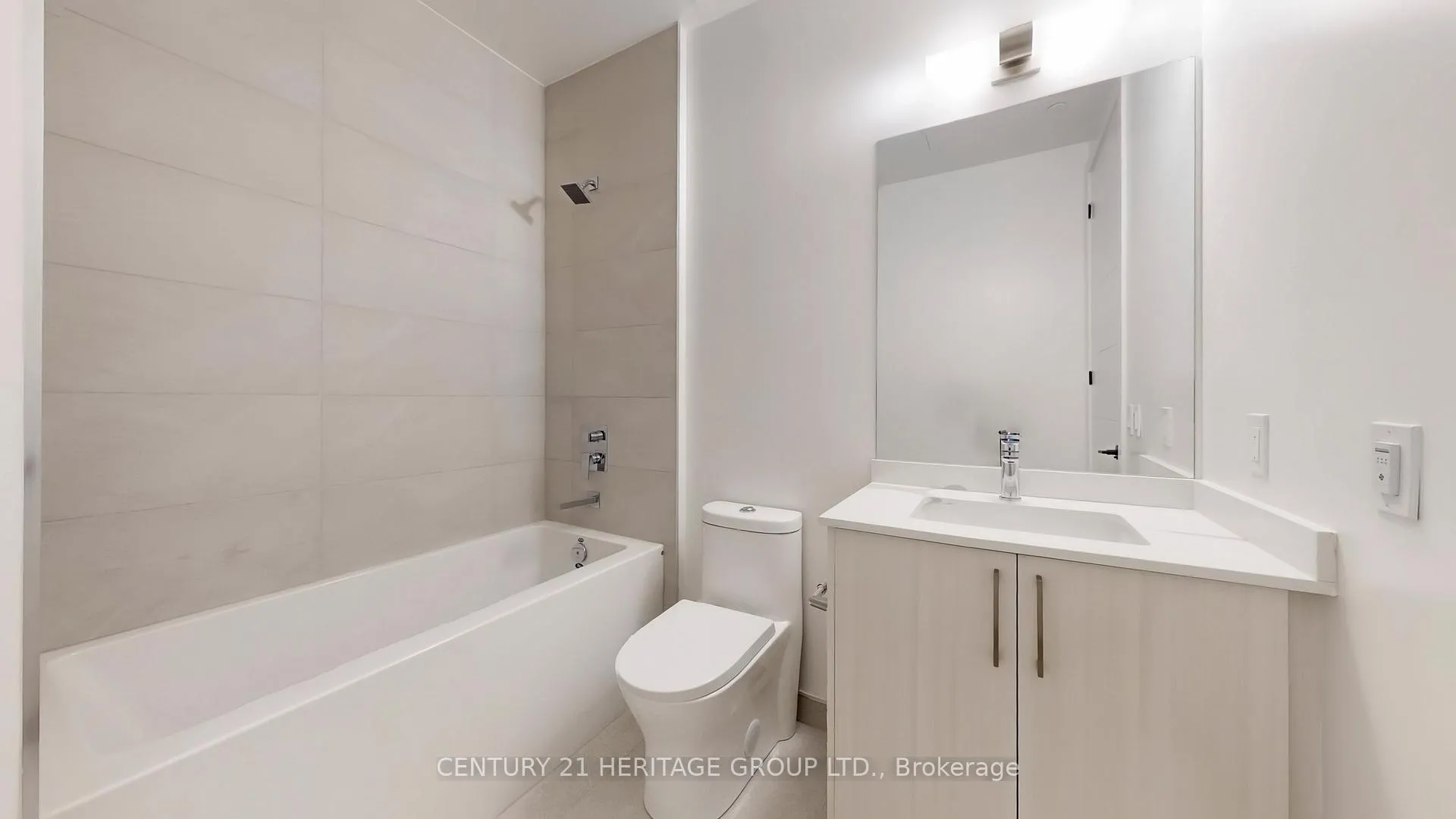 Photo 12 of Unit 611, 2075 King Road, King, King City — HOMEH