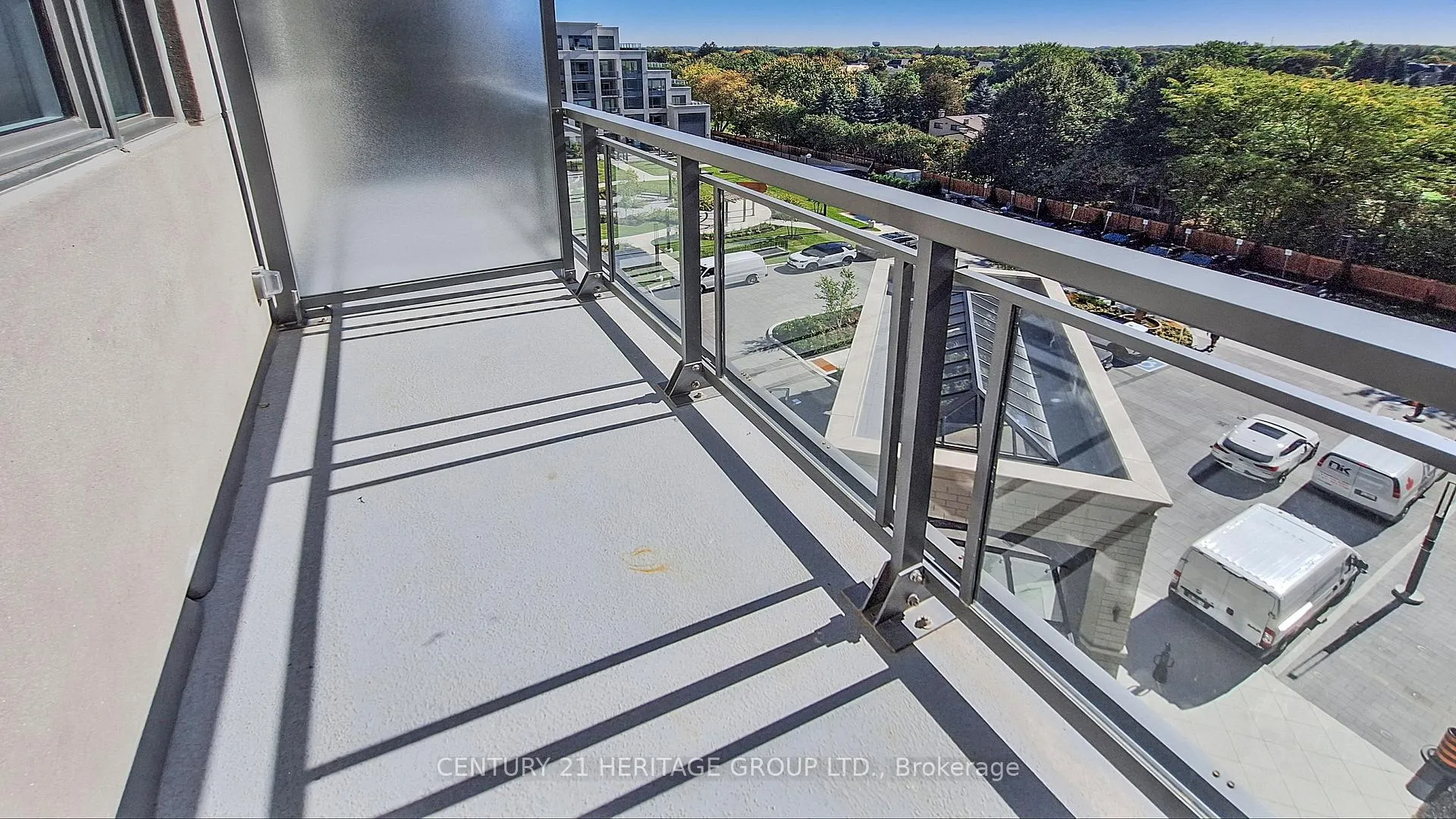 Photo 15 of Unit 611, 2075 King Road, King, King City — HOMEH
