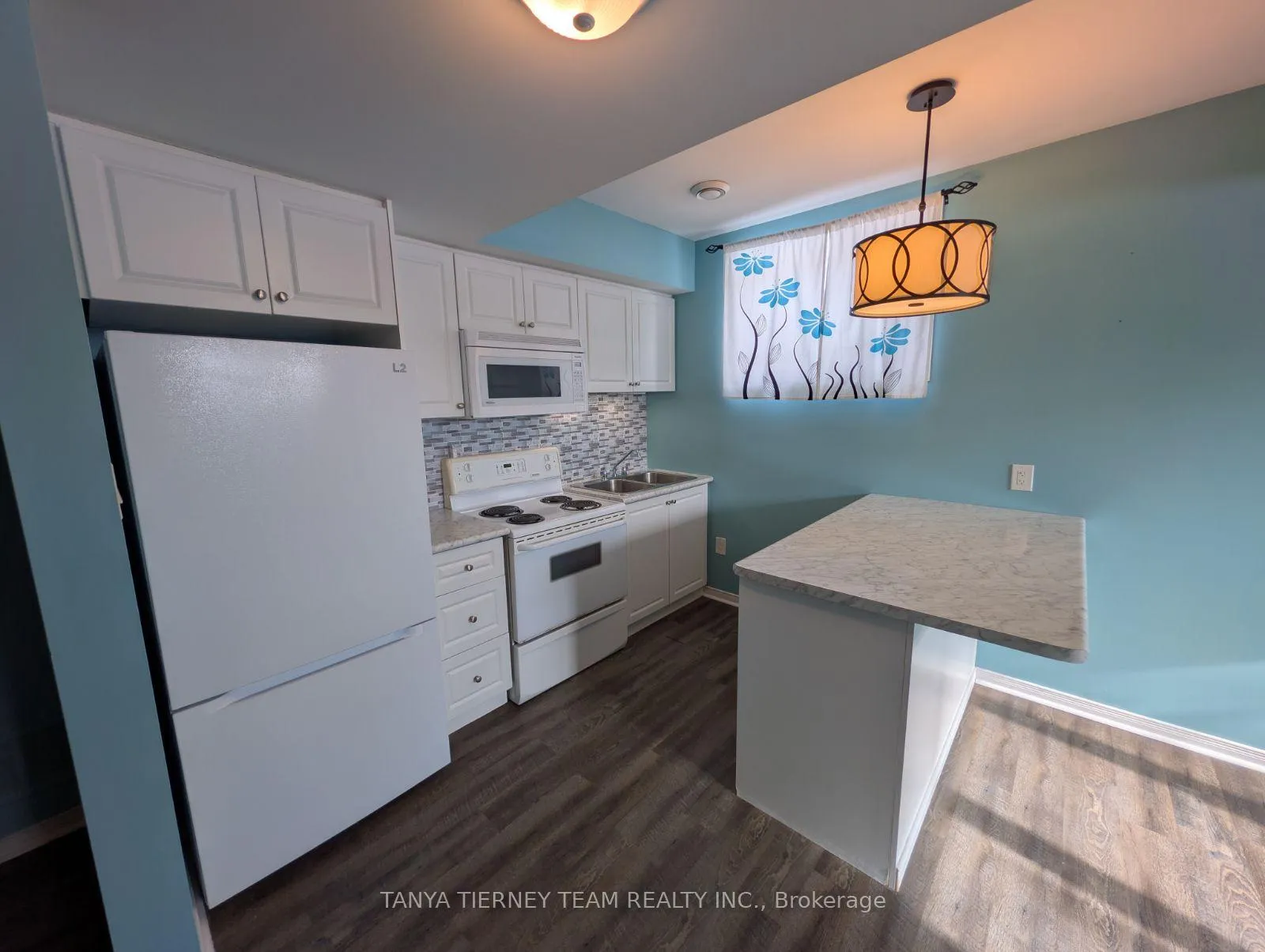 Photo 8 of 70 Freeland Avenue, Clarington, Bowmanville — HOMEH