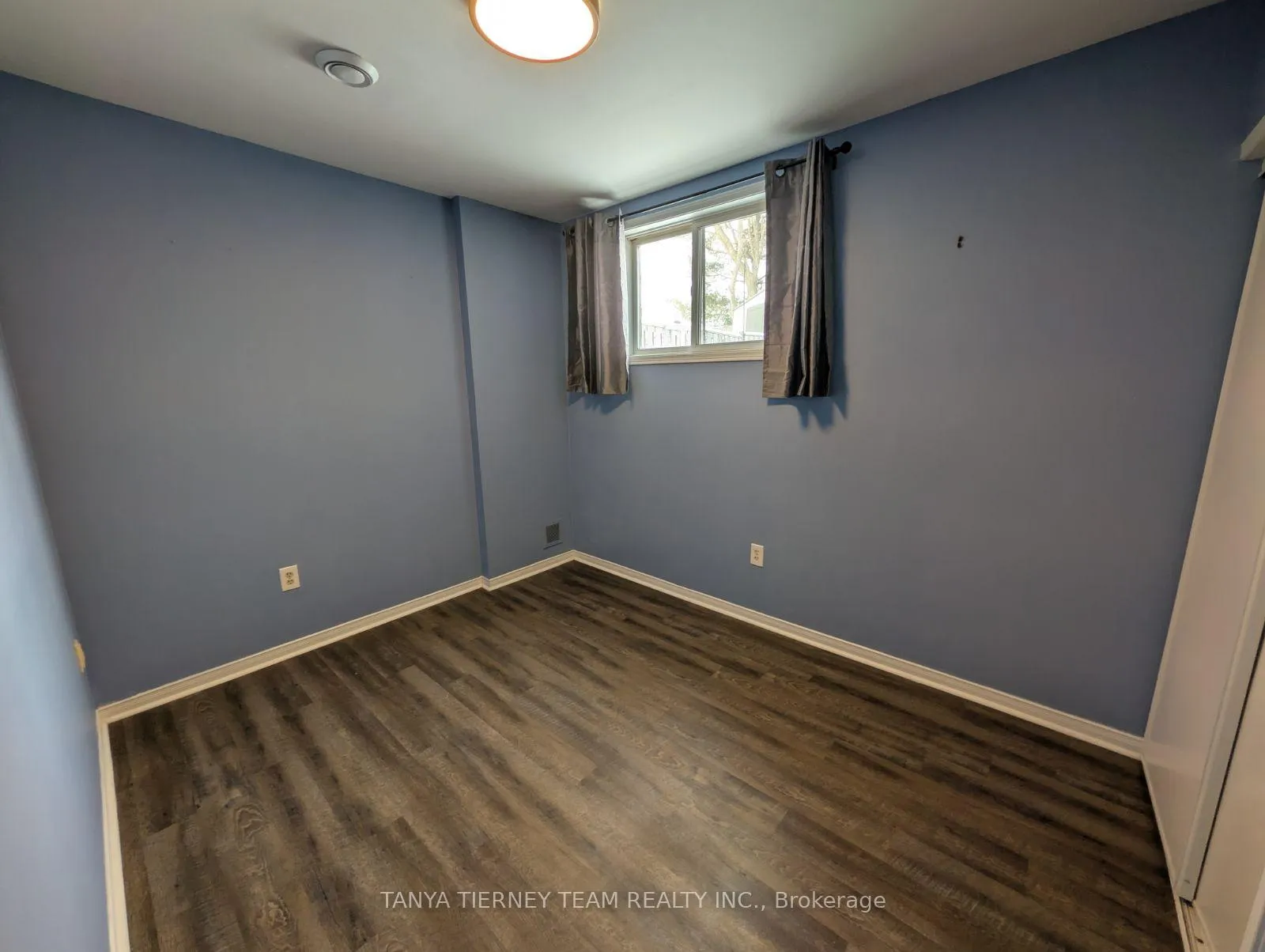 Photo 14 of 70 Freeland Avenue, Clarington, Bowmanville — HOMEH