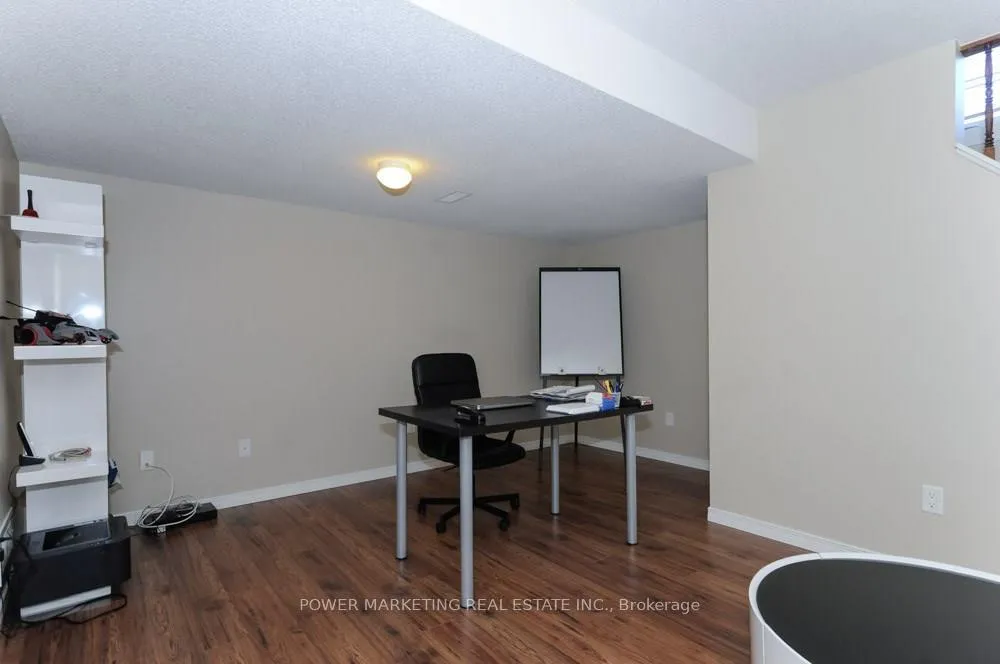 Photo 25 of 277 Freedom Private, Ottawa, Riverview Park — HOMEH