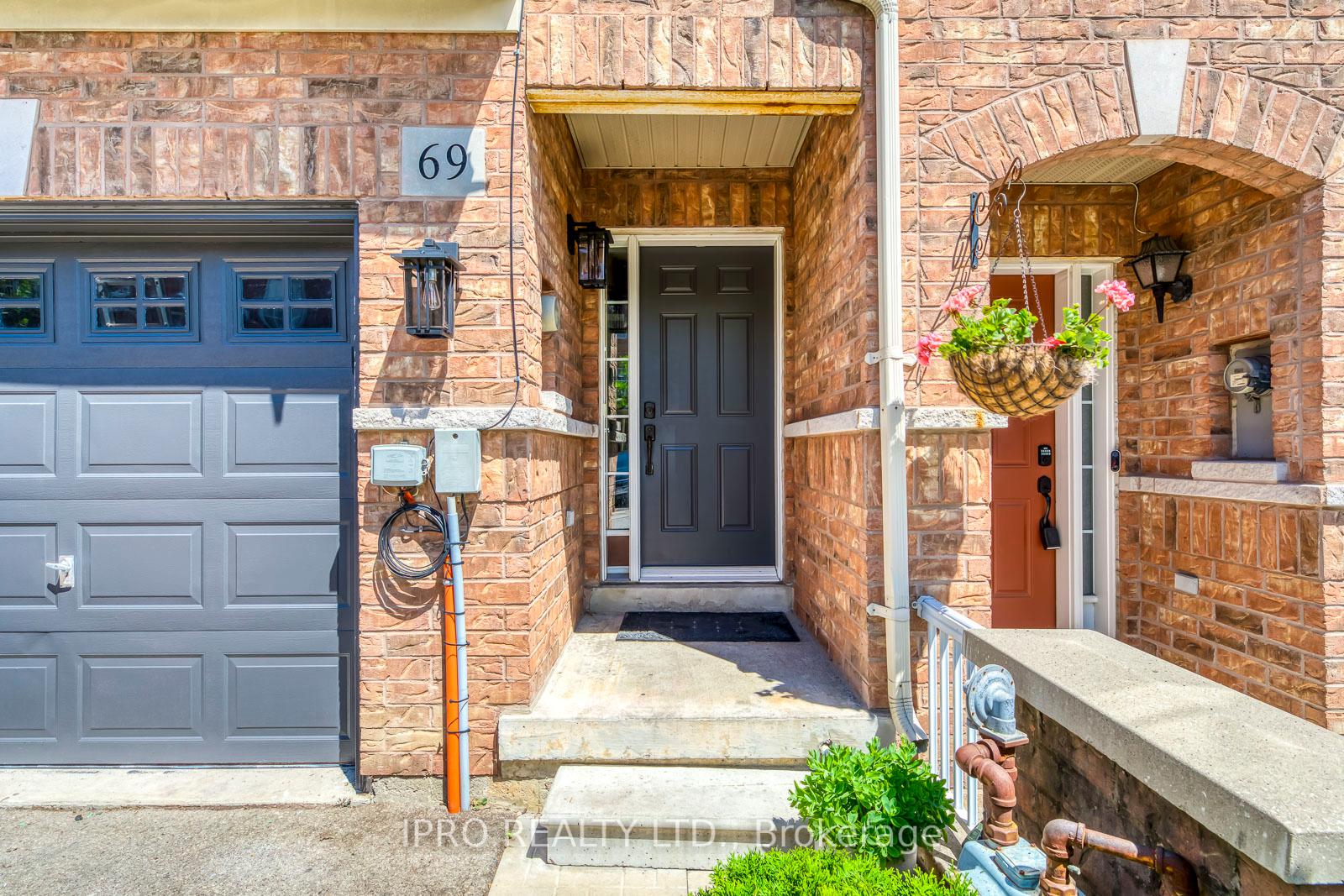 Photo 2 of 69 Huxtable Lane, Scarborough, Rouge — HOMEH