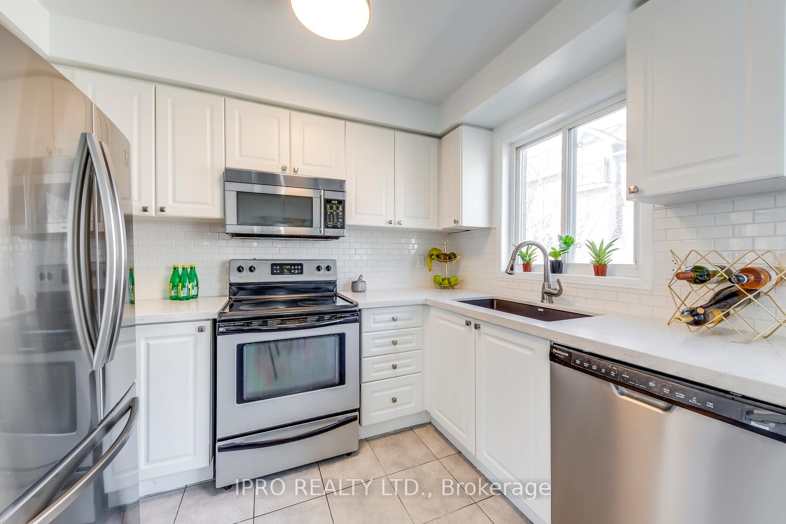 Photo 4 of 69 Huxtable Lane, Scarborough, Rouge — HOMEH