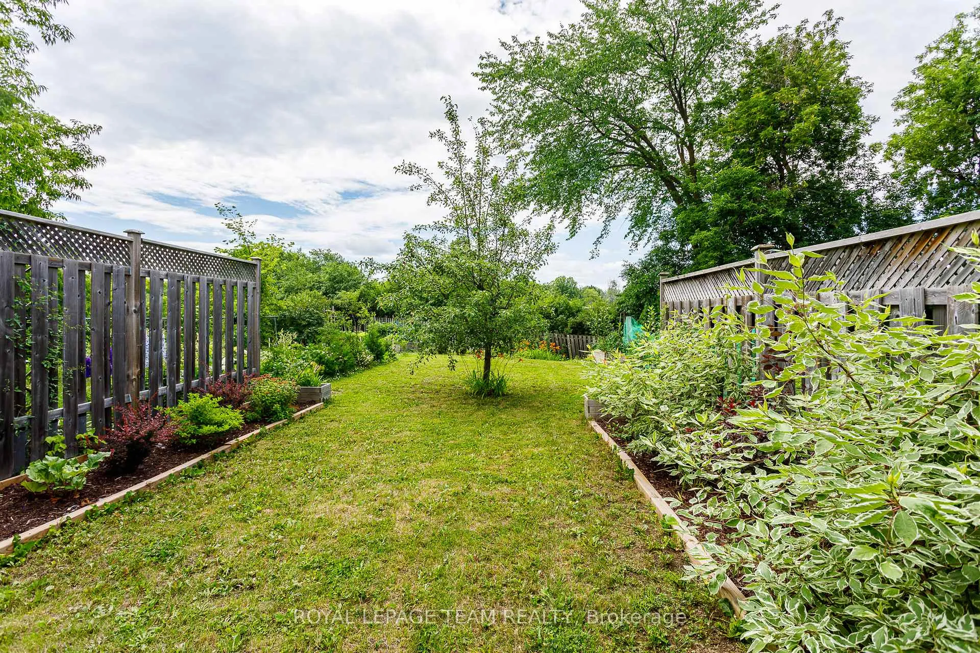 Photo 190 of 154 Sawmill Private, Ottawa, Brookfield Gardens — HOMEH