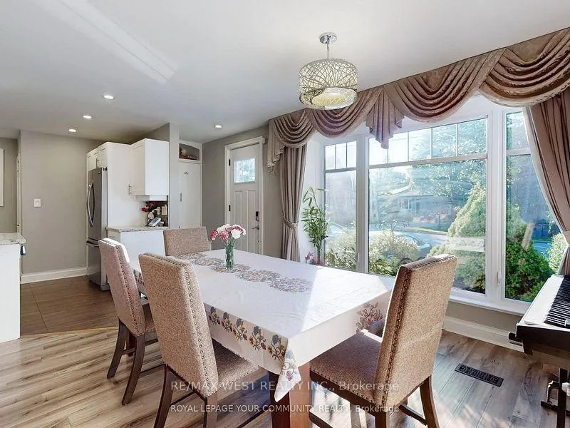Photo 5 of 55 Davis Road, Aurora, Aurora Highlands — HOMEH