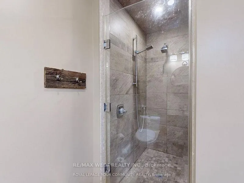 Photo 16 of 55 Davis Road, Aurora, Aurora Highlands — HOMEH