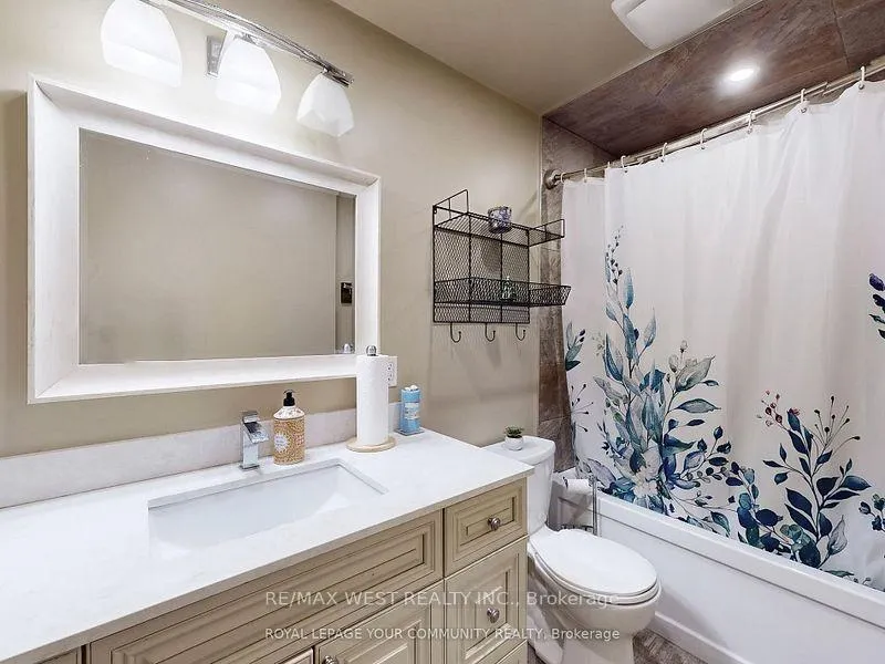 Photo 25 of 55 Davis Road, Aurora, Aurora Highlands — HOMEH