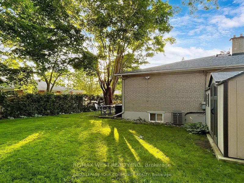 Photo 31 of 55 Davis Road, Aurora, Aurora Highlands — HOMEH