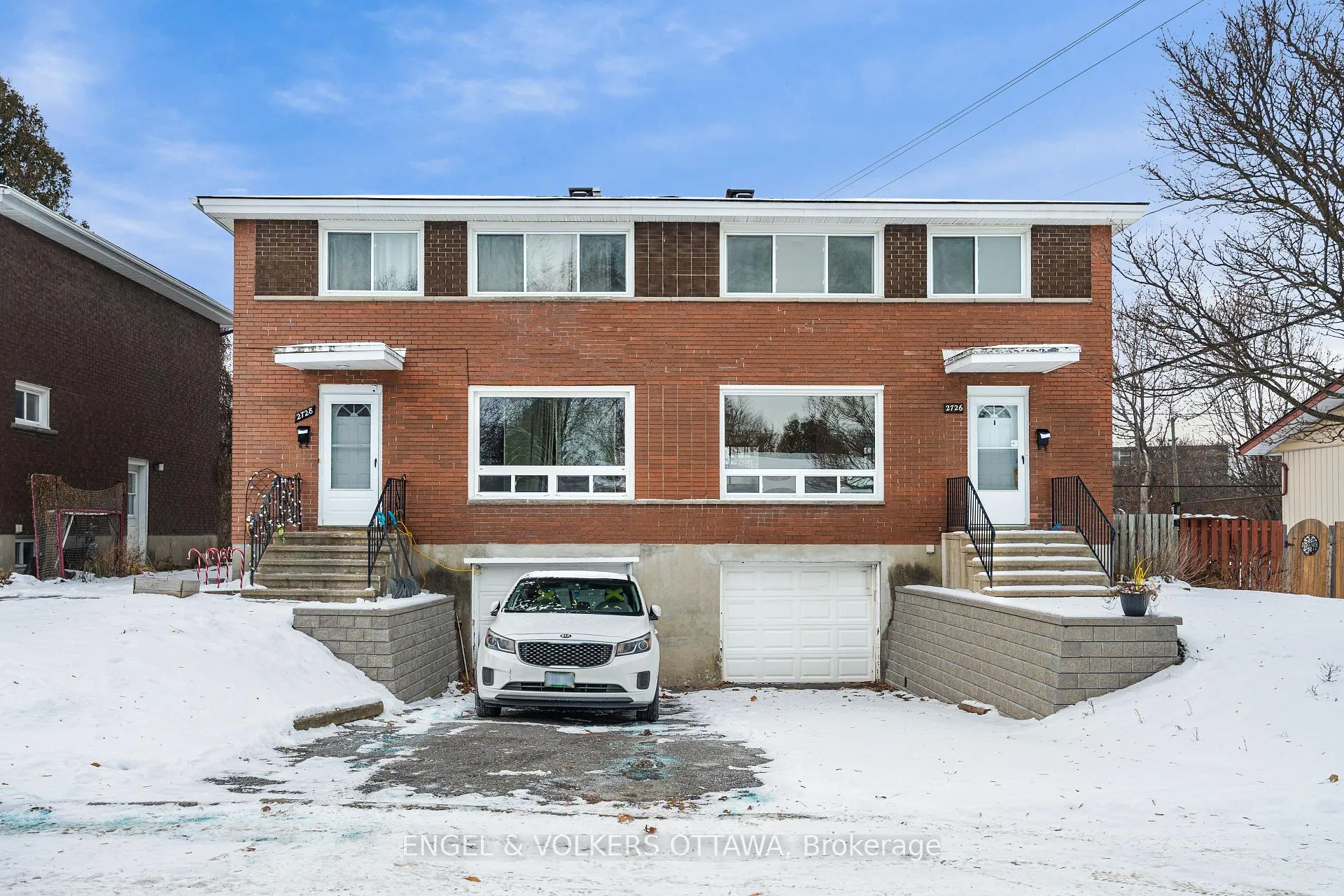 Front of 2726-2728 Colman Street
