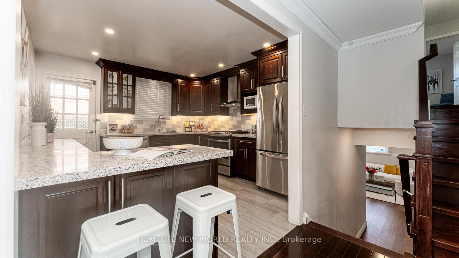 Photo 9 of 35 Applemore Road, Scarborough, Malvern — HOMEH