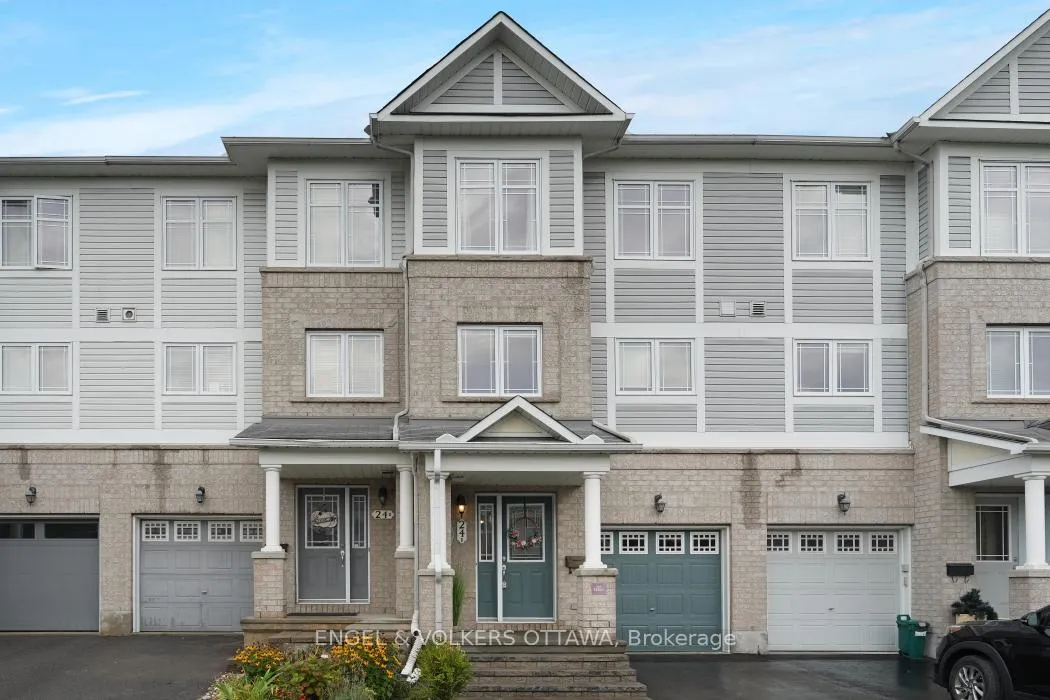 Front of Unit D, 24 Steel Street