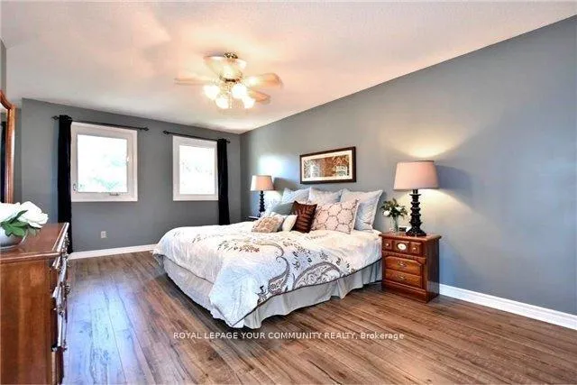 Photo 6 of 51 Falan Heights Crescent, Aurora, Aurora Heights — HOMEH