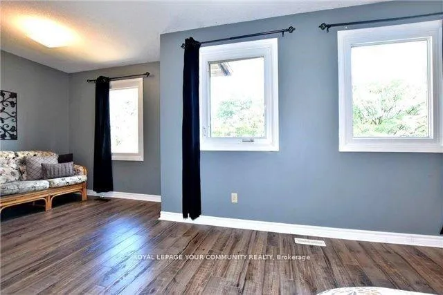 Photo 7 of 51 Falan Heights Crescent, Aurora, Aurora Heights — HOMEH
