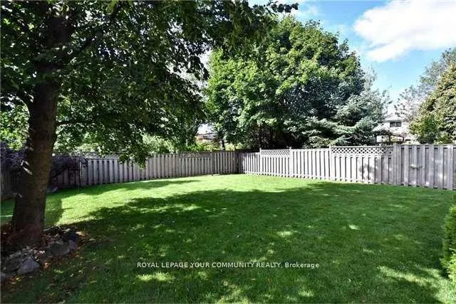Photo 14 of 51 Falan Heights Crescent, Aurora, Aurora Heights — HOMEH