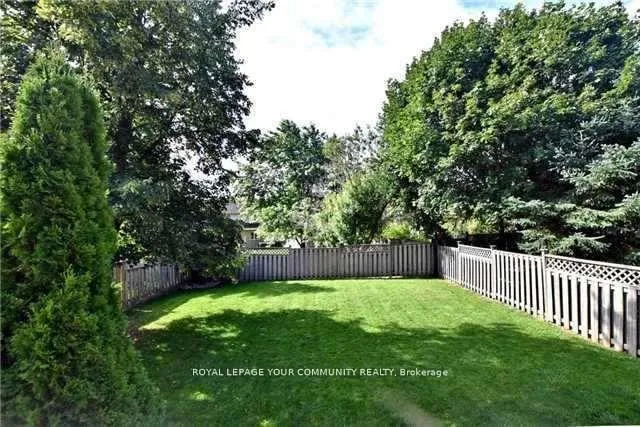 Photo 16 of 51 Falan Heights Crescent, Aurora, Aurora Heights — HOMEH