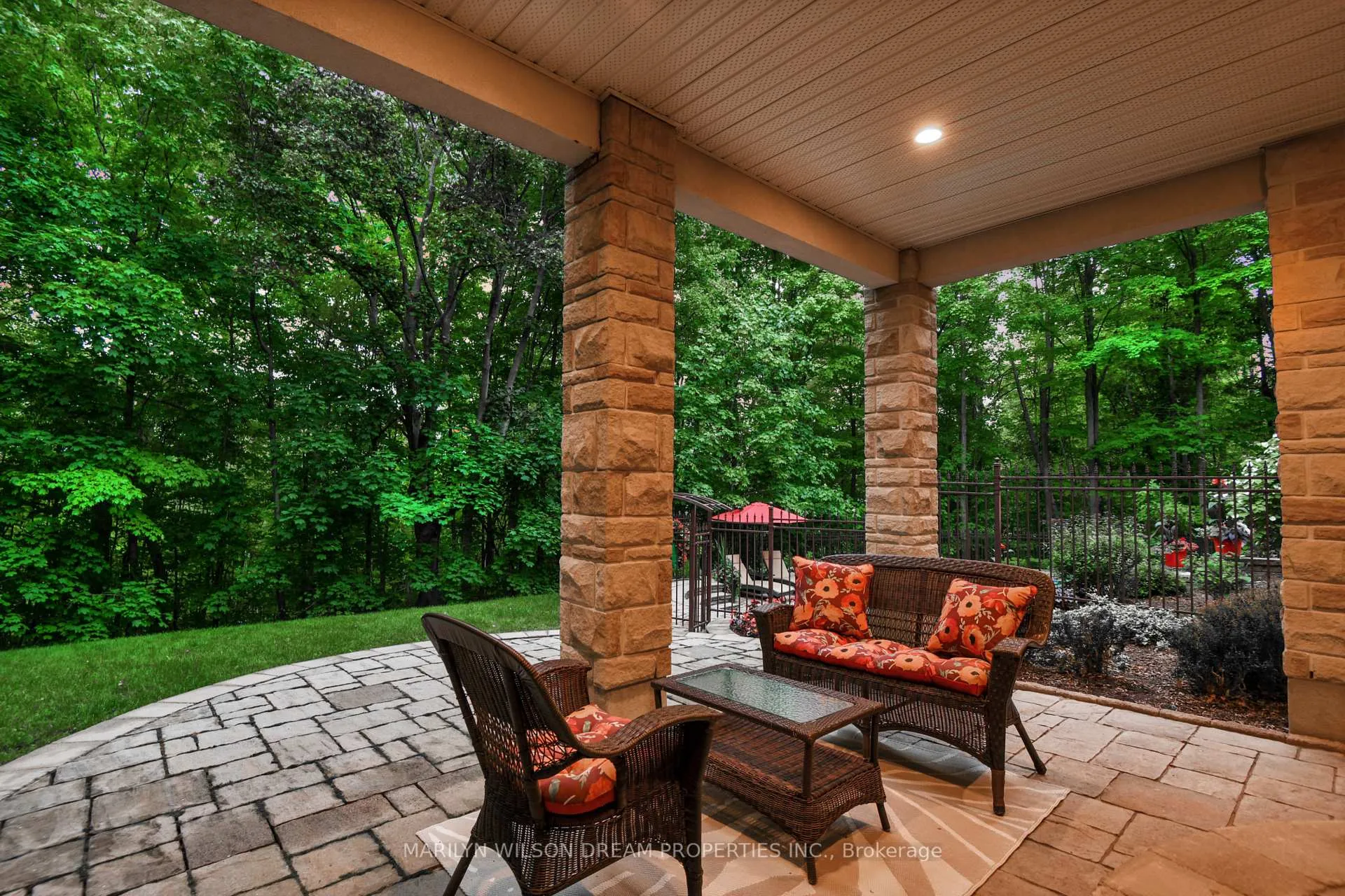Photo 9 of 38 Rothwell Drive, Ottawa, Rothwell Heights — HOMEH