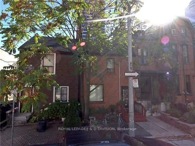 Front of Unit Upper, 9 Irwin Avenue
