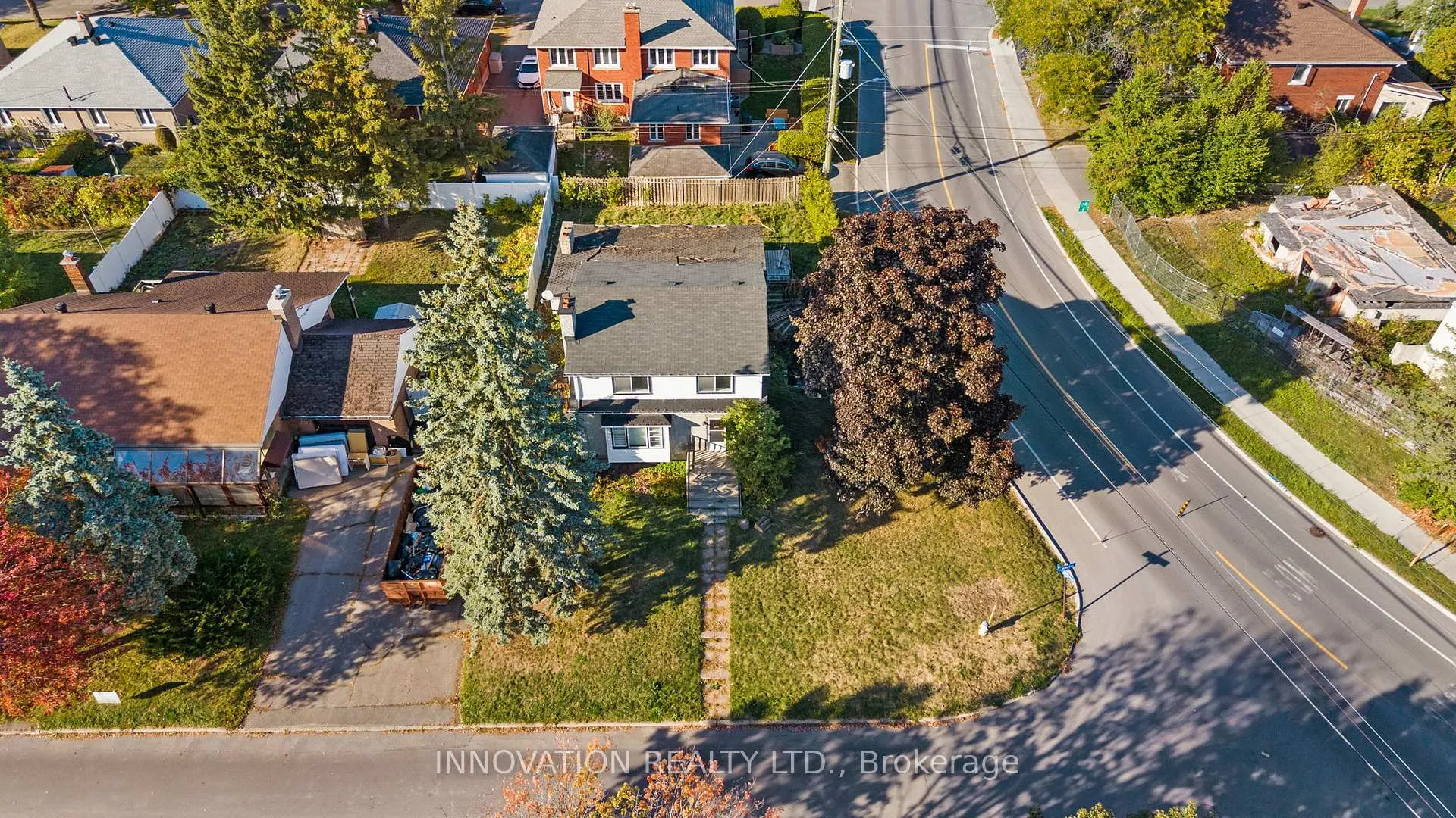 Front of 1085 Richard Avenue