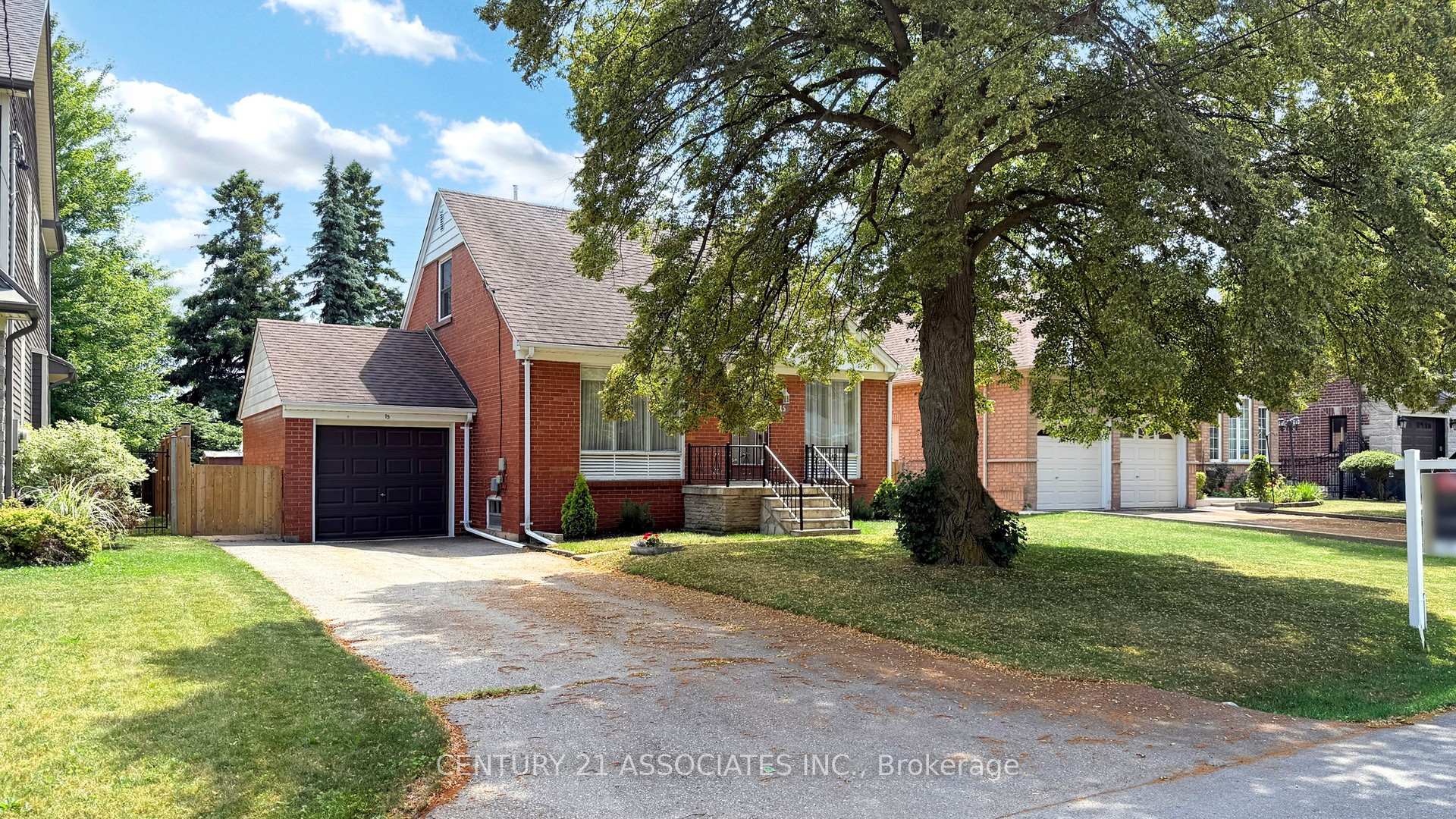 Front of 15 Elford Boulevard
