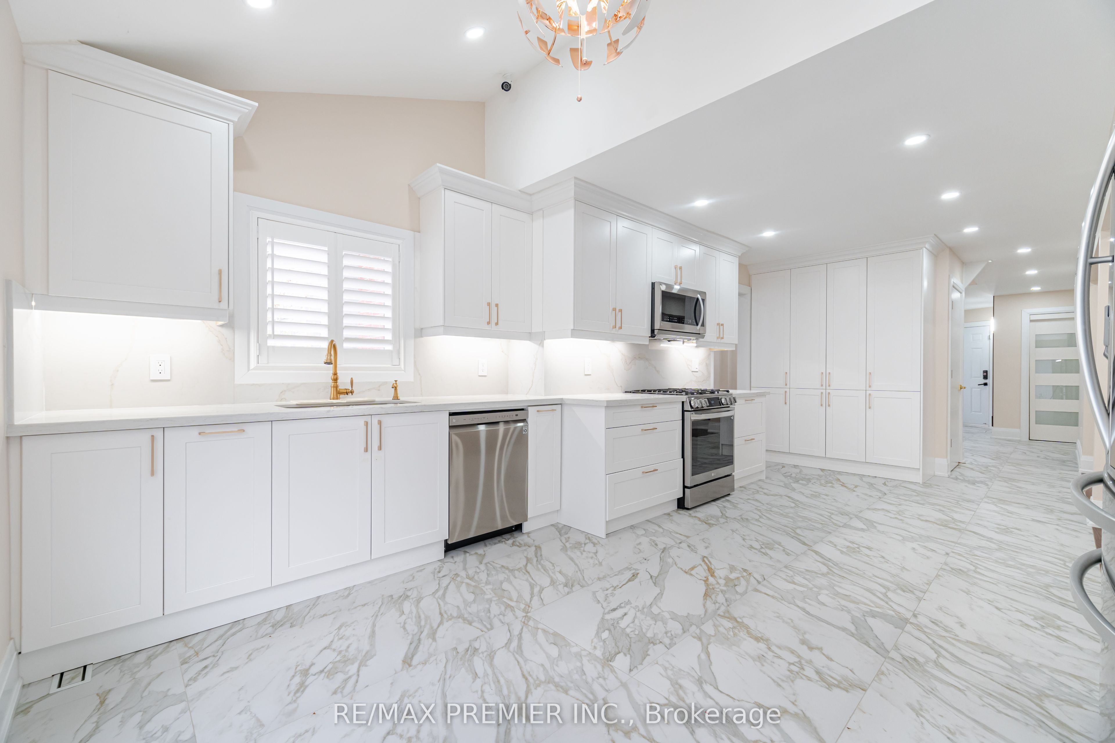 Photo 49 of 495 Fairview Road W, Mississauga, Fairview — HOMEH