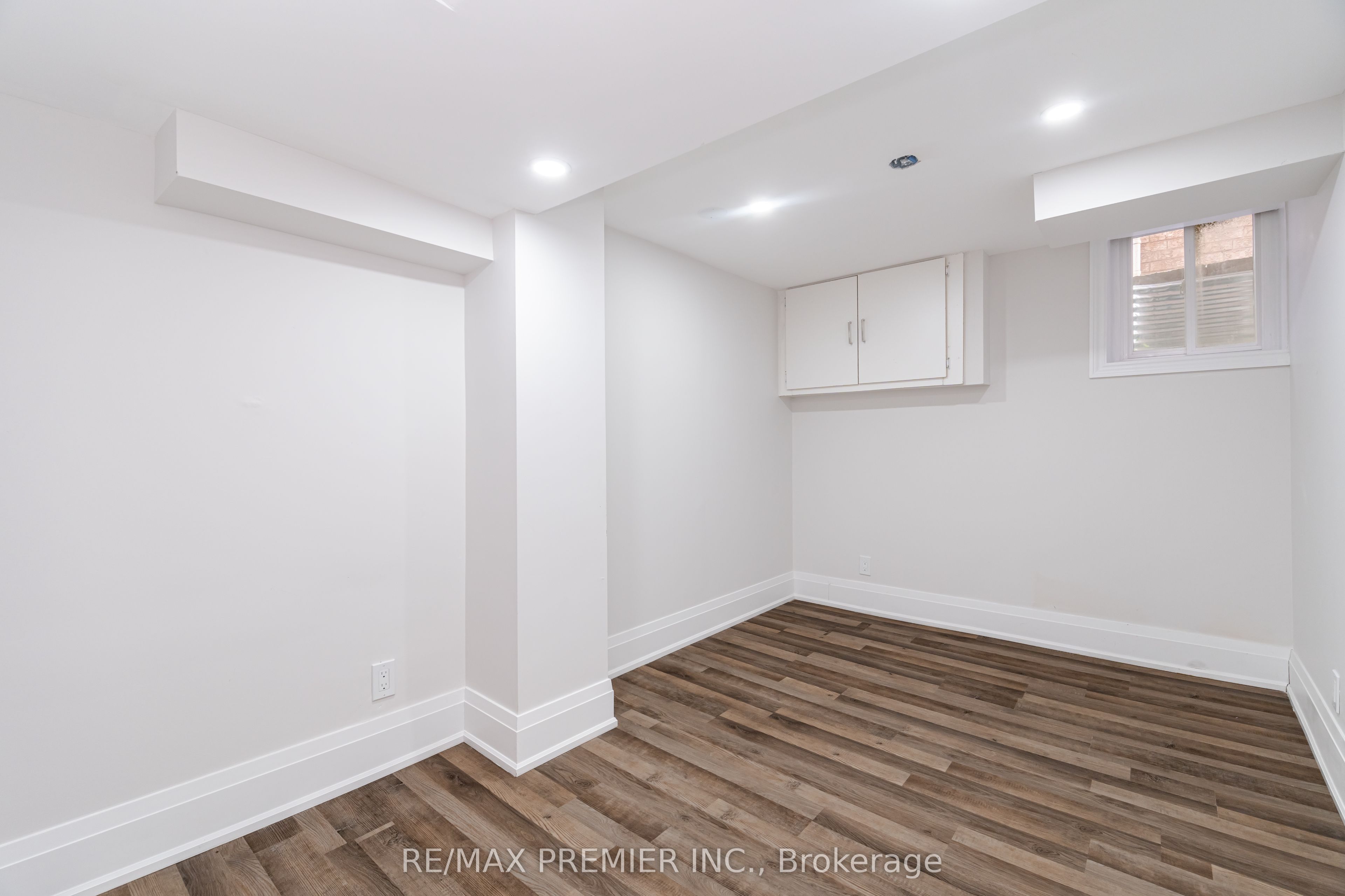 Photo 75 of 495 Fairview Road W, Mississauga, Fairview — HOMEH