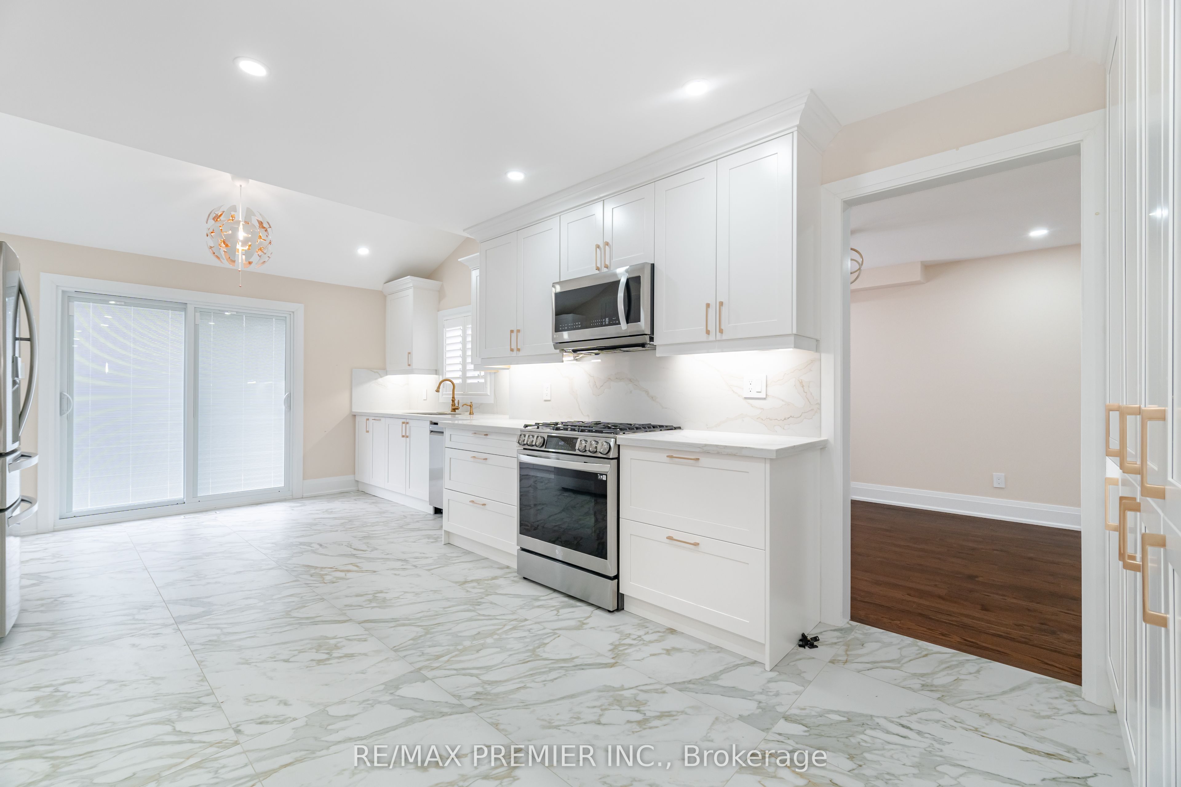 Photo 48 of 495 Fairview Road W, Mississauga, Fairview — HOMEH