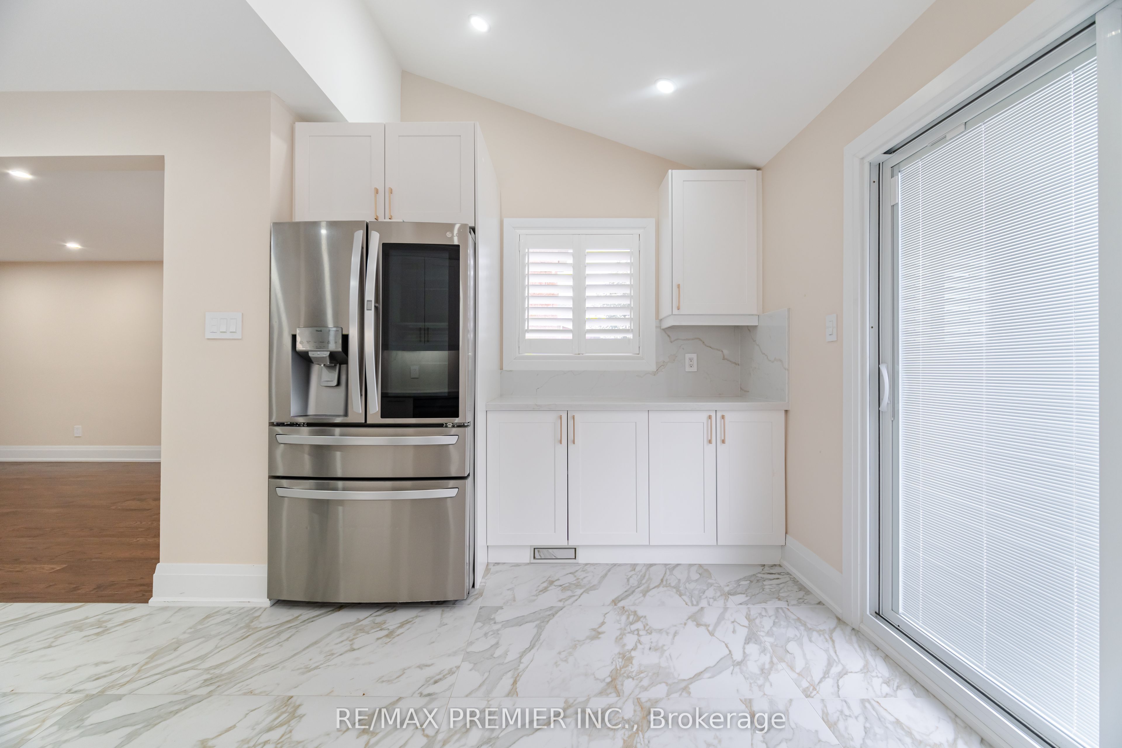Photo 52 of 495 Fairview Road W, Mississauga, Fairview — HOMEH