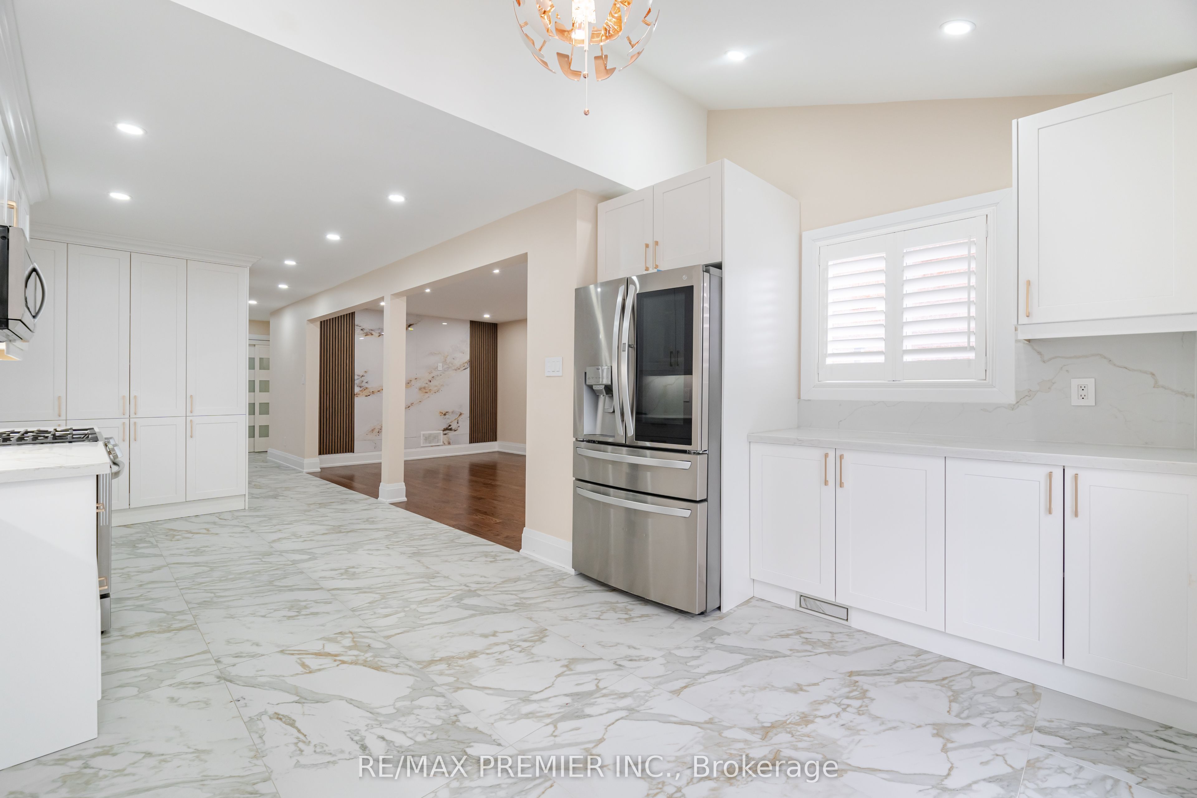 Photo 51 of 495 Fairview Road W, Mississauga, Fairview — HOMEH