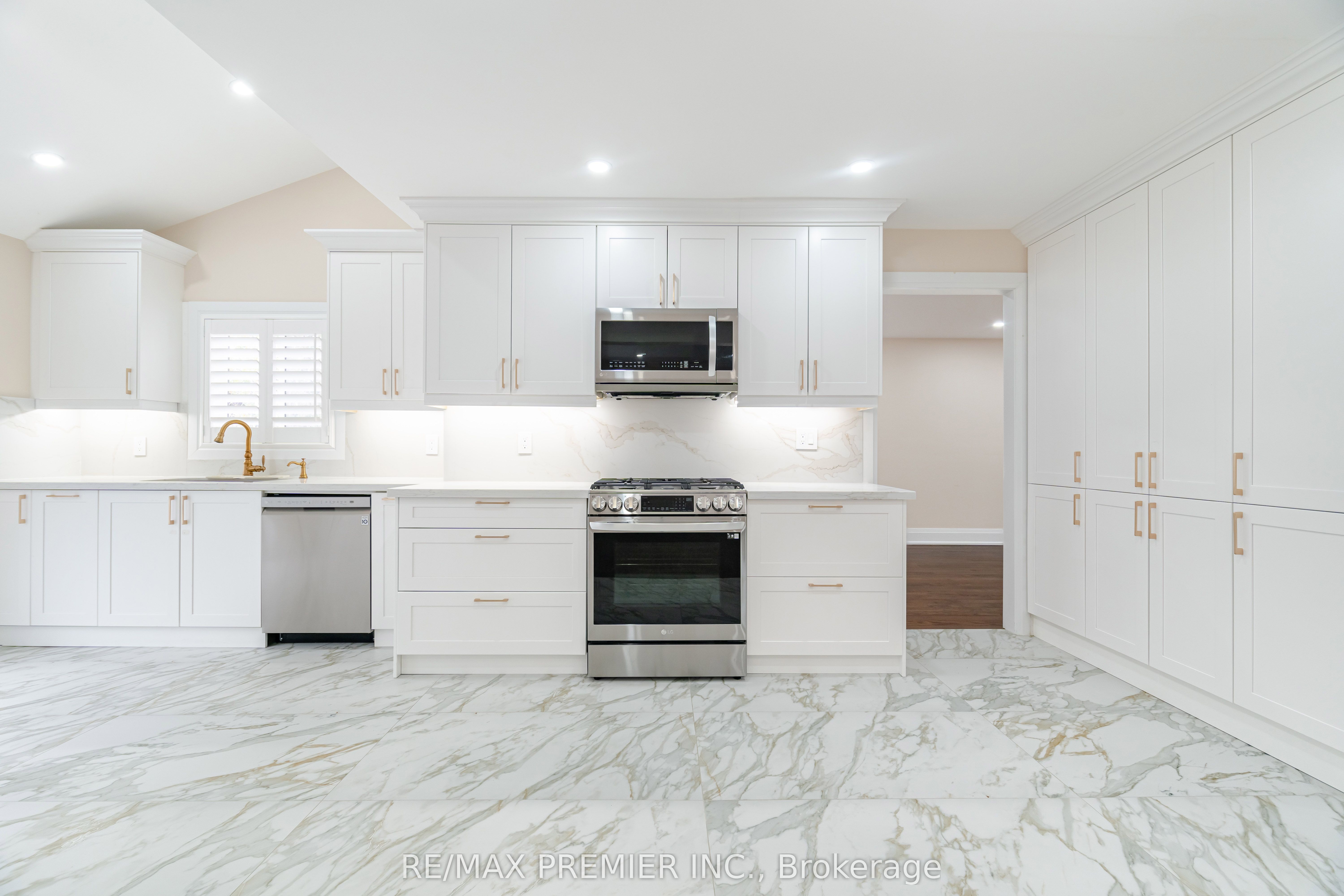 Photo 47 of 495 Fairview Road W, Mississauga, Fairview — HOMEH