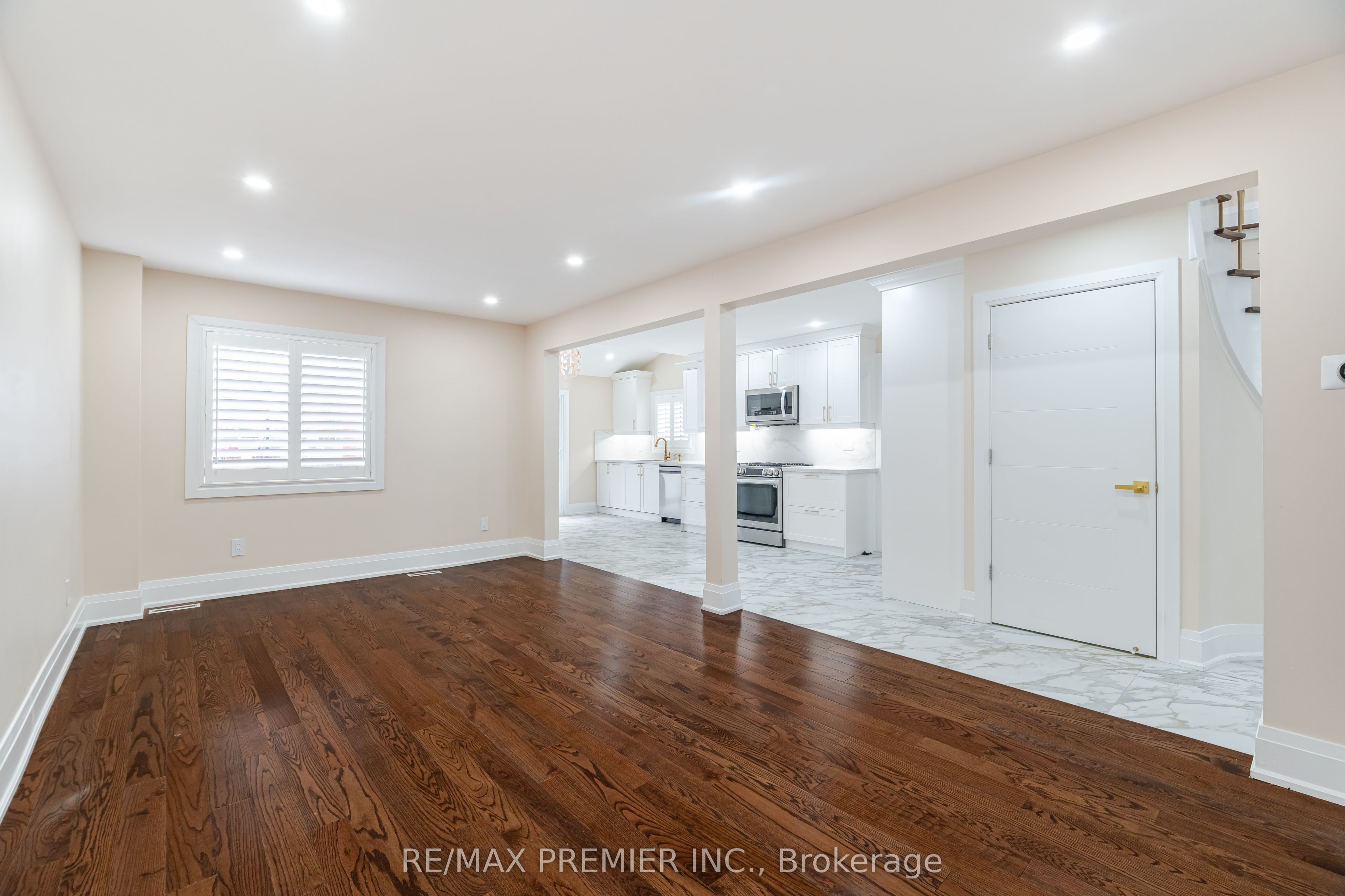Photo 53 of 495 Fairview Road W, Mississauga, Fairview — HOMEH
