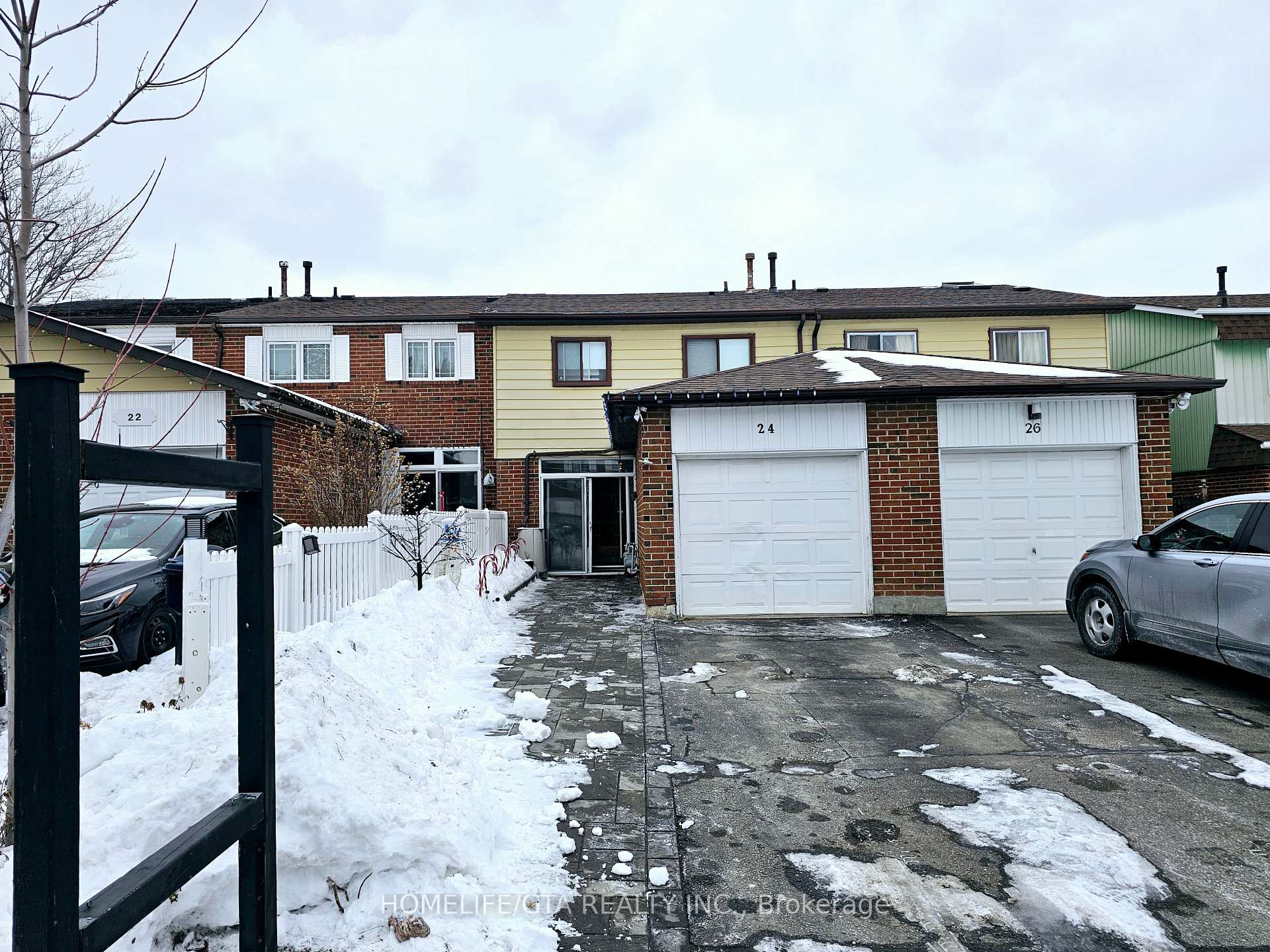 Front of 24 Bradstone Square