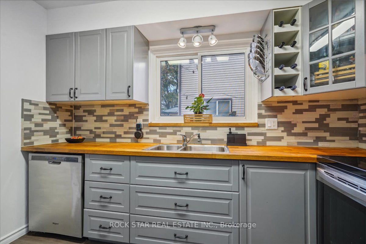 Photo 8 of 560 Camelot Drive, Oshawa, Eastdale — HOMEH