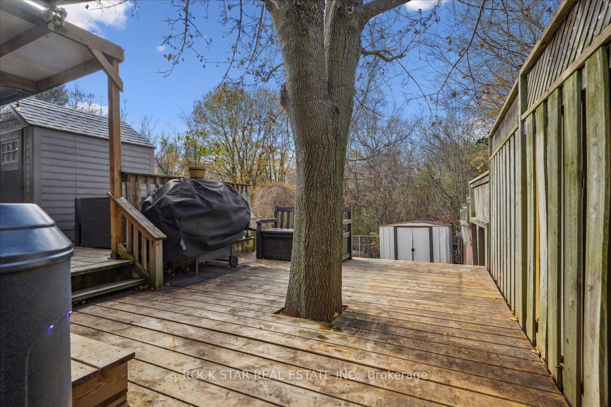 Photo 24 of 560 Camelot Drive, Oshawa, Eastdale — HOMEH