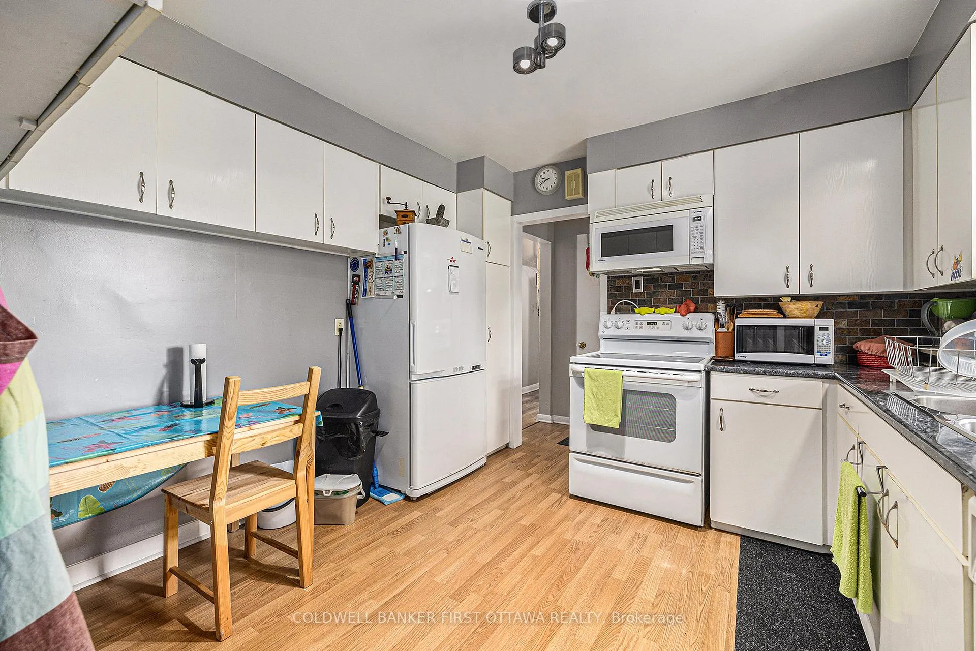 Photo 20 of 3061 Upper Otterson Place, Ottawa, Mooneys Bay/Revelstoke — HOMEH