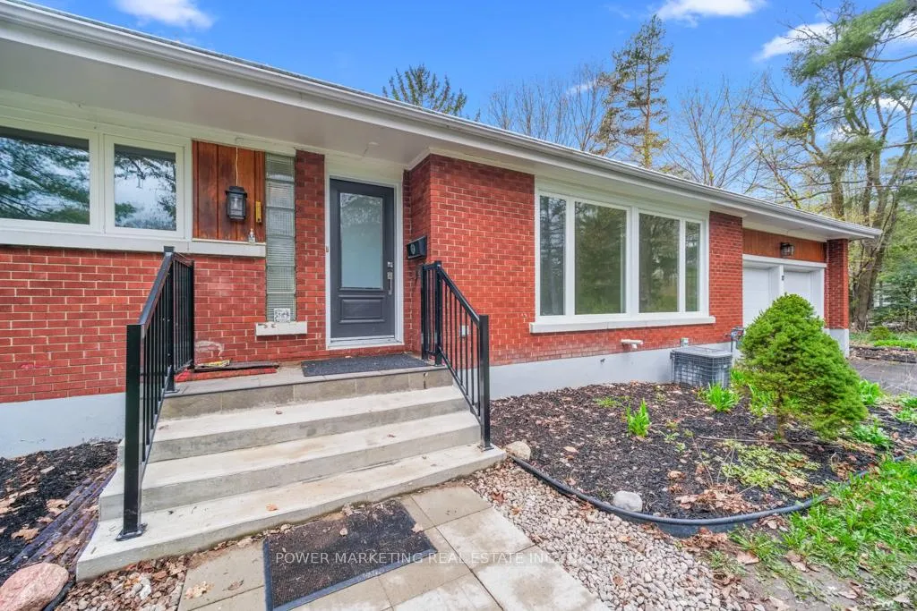 Photo 9 of 17 Rothwell Drive, Ottawa, Rothwell Heights — HOMEH
