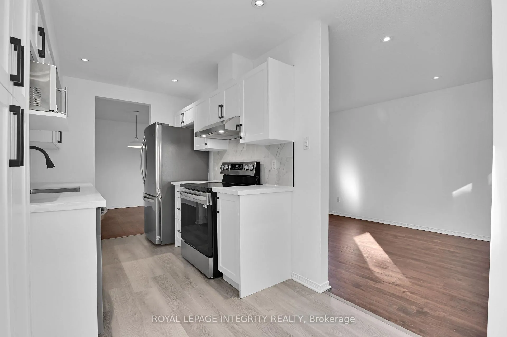 Photo 30 of 137 Tall Oak Private, Ottawa, Riverview Park — HOMEH