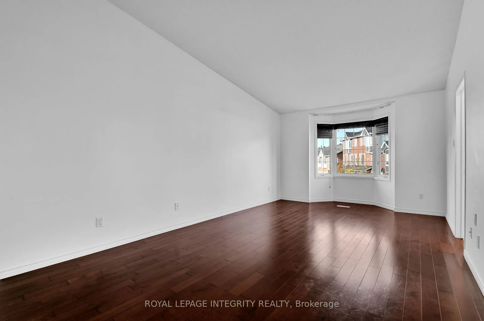 Photo 48 of 137 Tall Oak Private, Ottawa, Riverview Park — HOMEH