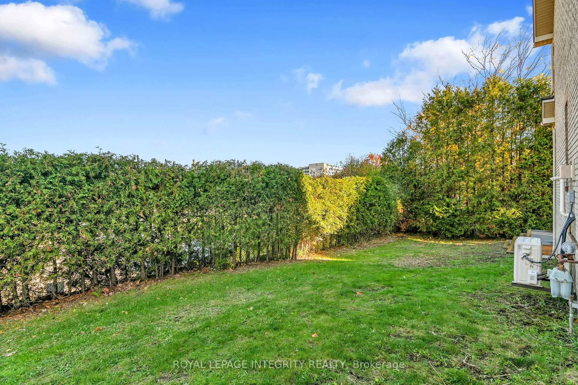 Photo 92 of 137 Tall Oak Private, Ottawa, Riverview Park — HOMEH