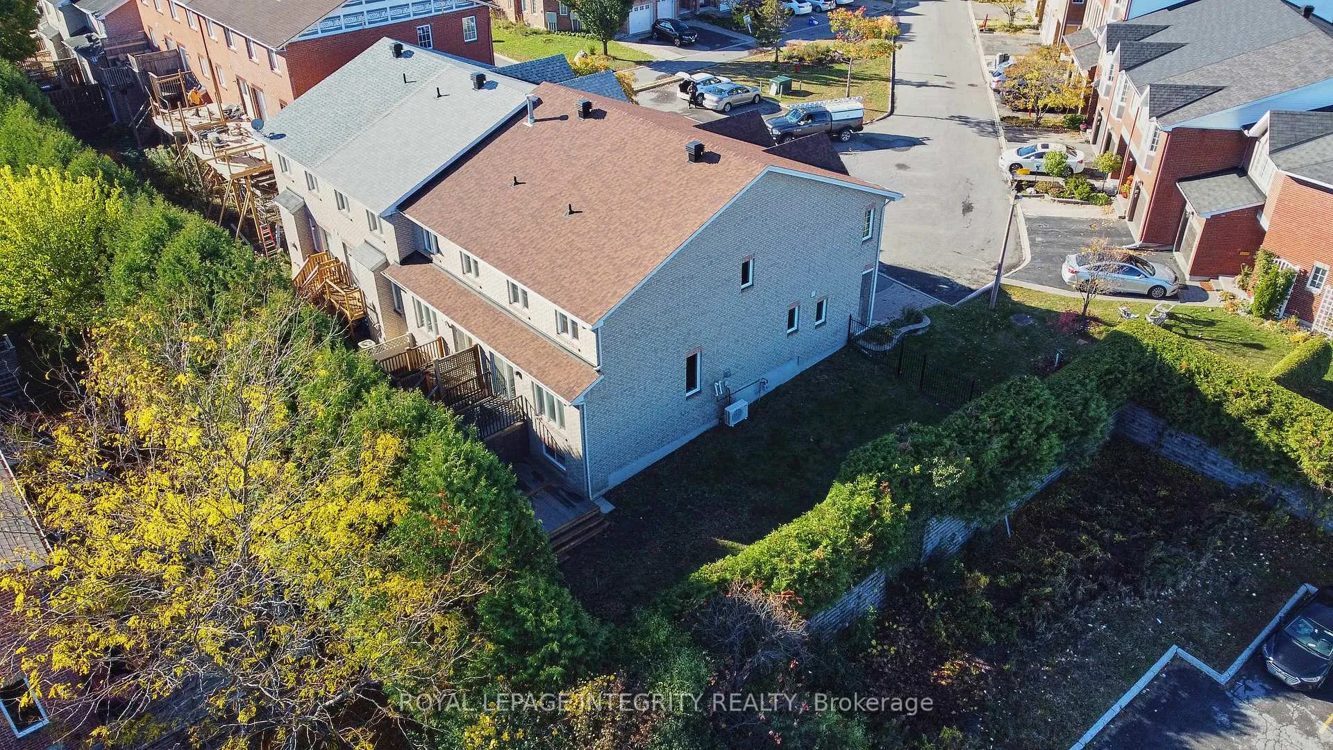 Photo 106 of 137 Tall Oak Private, Ottawa, Riverview Park — HOMEH