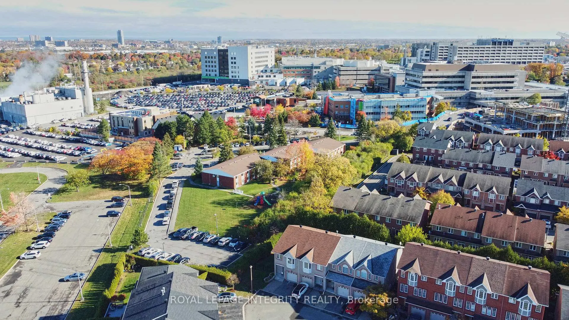Photo 107 of 137 Tall Oak Private, Ottawa, Riverview Park — HOMEH