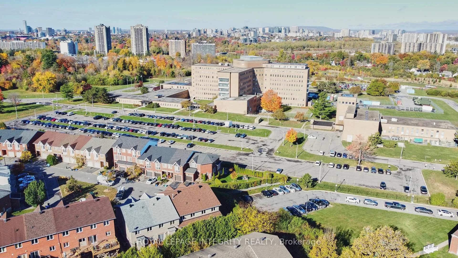 Photo 128 of 137 Tall Oak Private, Ottawa, Riverview Park — HOMEH