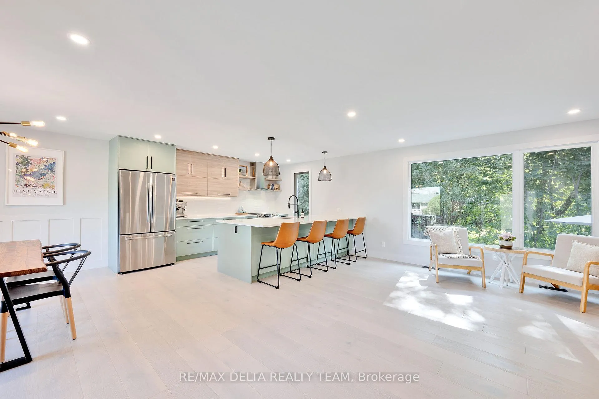 Photo 4 of 2556 Gravelle Crescent, Ottawa, Blackburn Hamlet — HOMEH